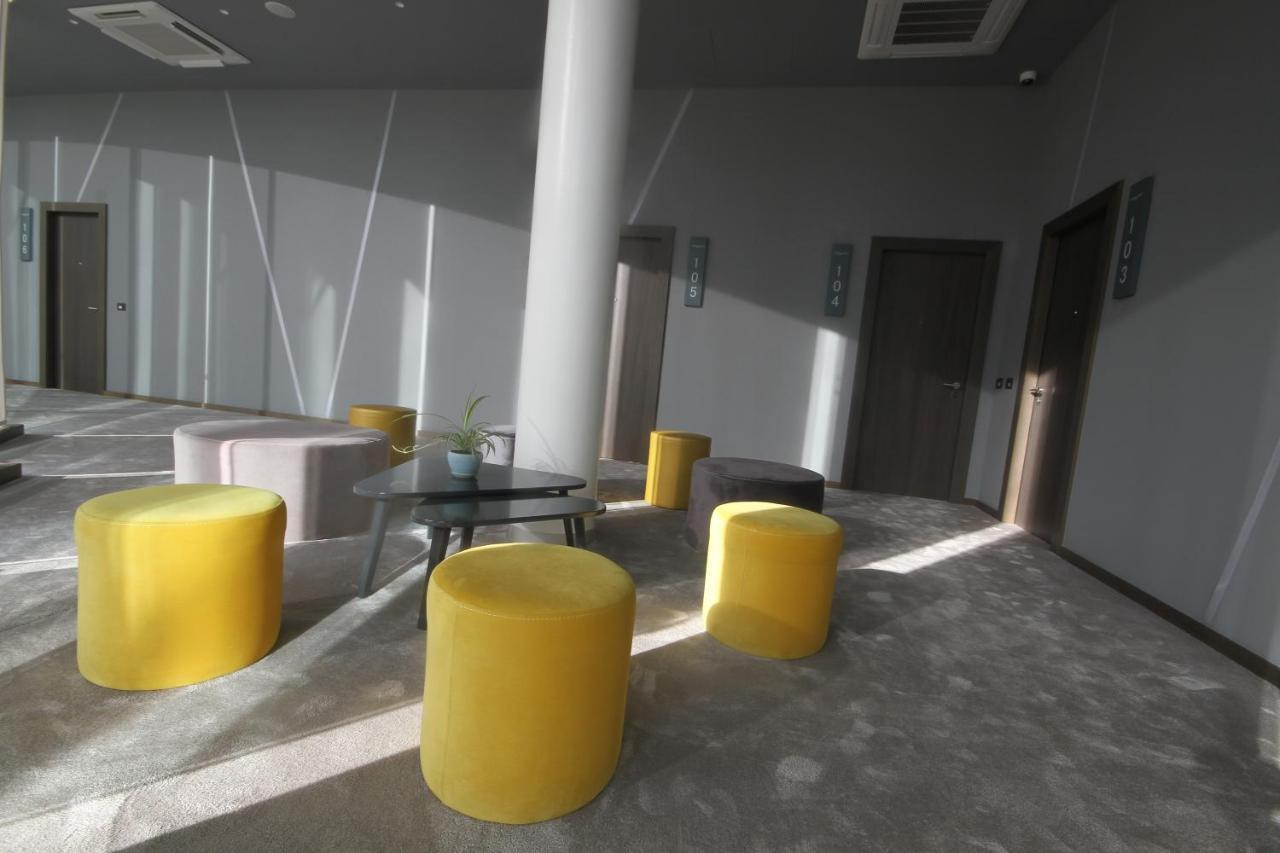 Albes Hotel Fier Kültér fotó