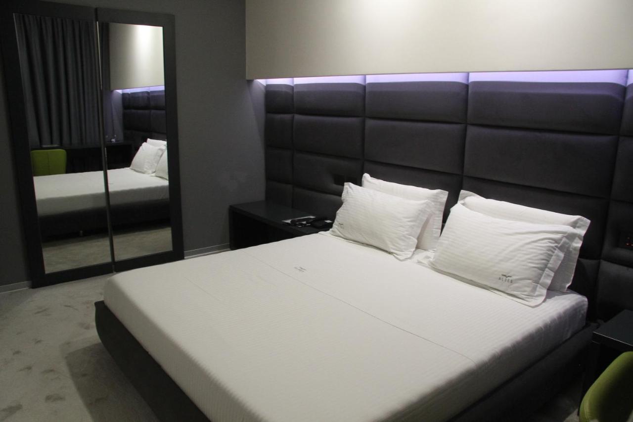 Albes Hotel Fier Kültér fotó