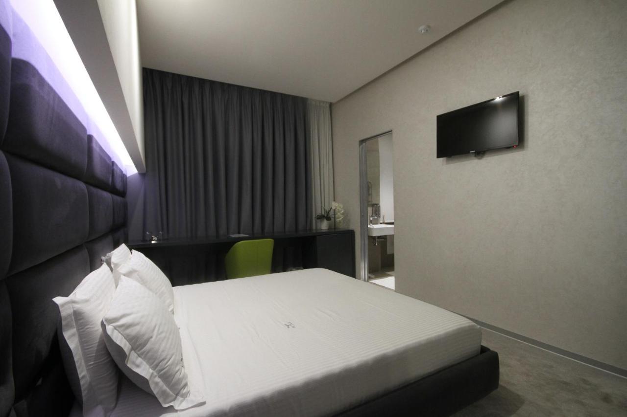 Albes Hotel Fier Kültér fotó