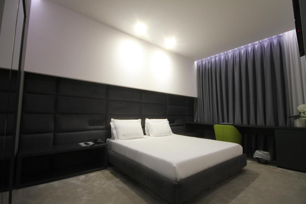 Albes Hotel Fier Kültér fotó