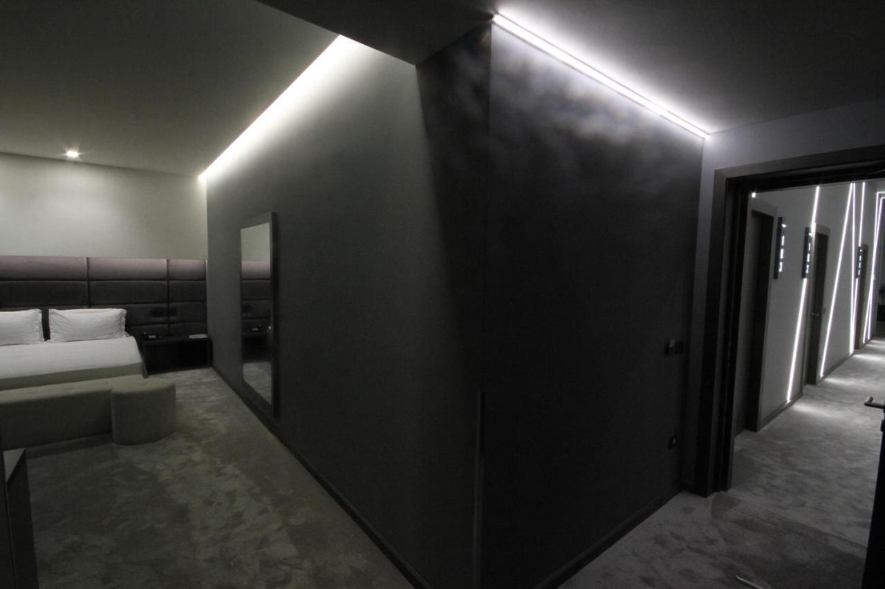 Albes Hotel Fier Kültér fotó