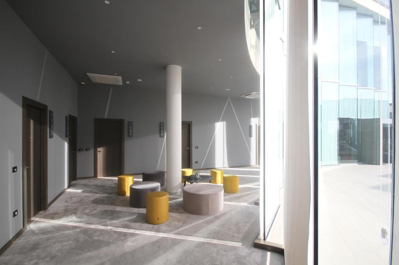 Albes Hotel Fier Kültér fotó