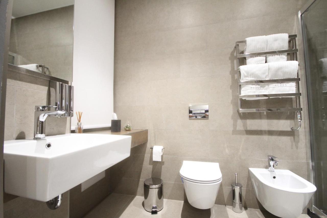 Albes Hotel Fier Kültér fotó