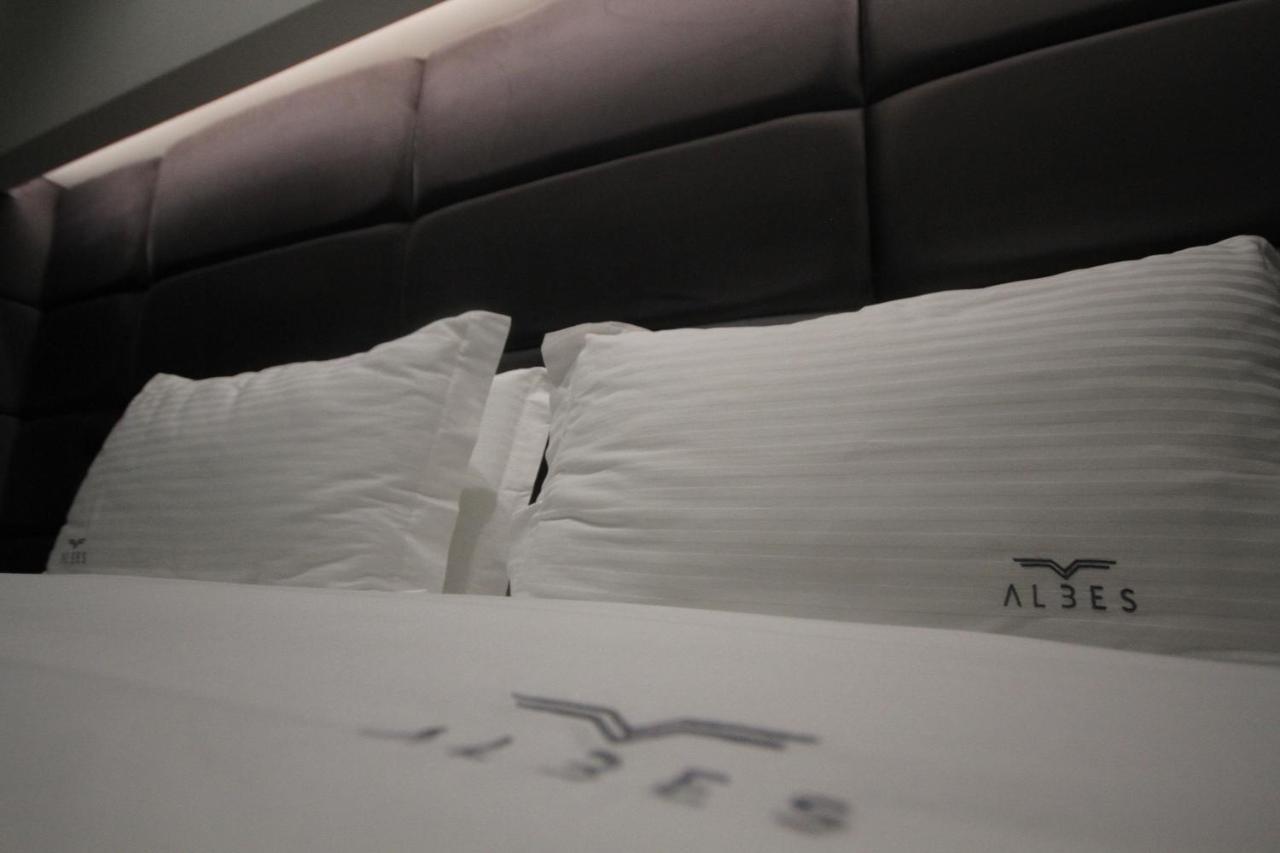 Albes Hotel Fier Kültér fotó