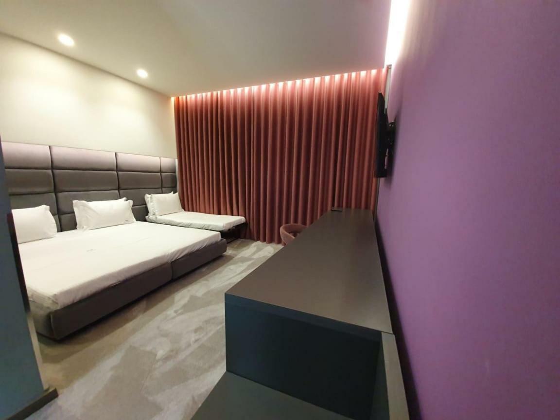 Albes Hotel Fier Kültér fotó